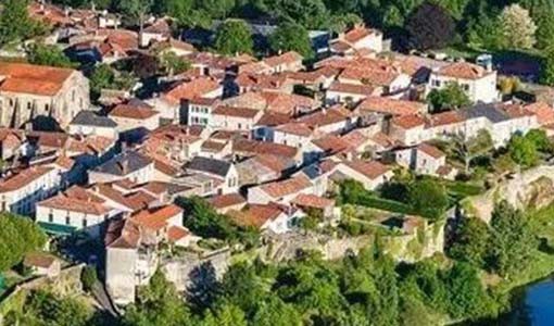 陵水回乡建别墅为什么一定要选专业乡墅公司